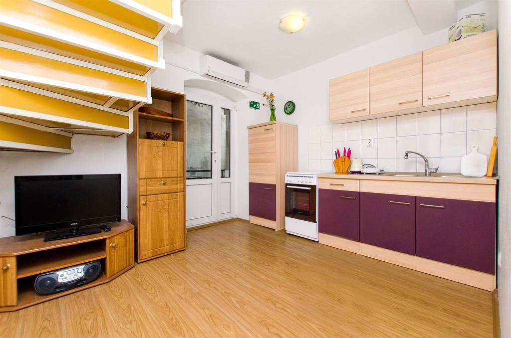Apartment Mandic Omiš Zewnętrze zdjęcie