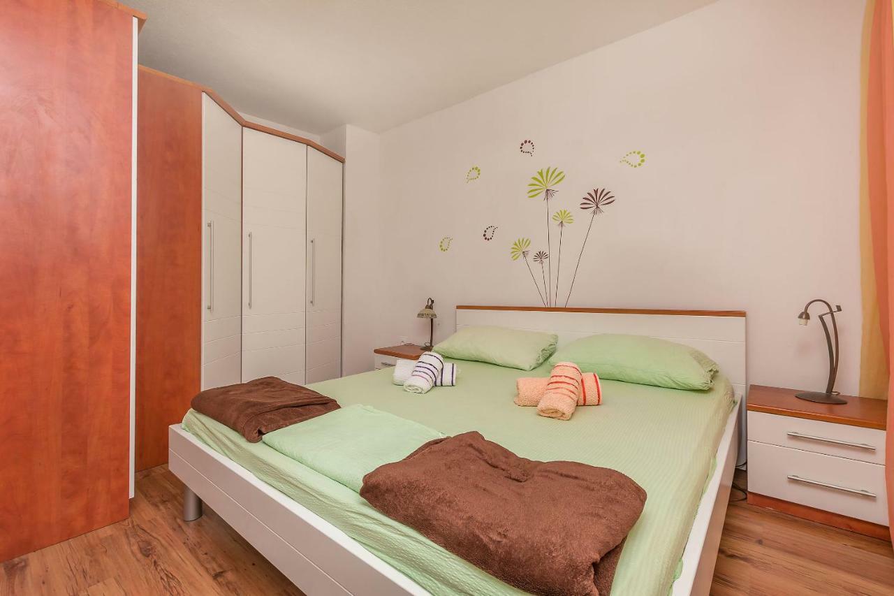Apartment Mandic Omiš Zewnętrze zdjęcie